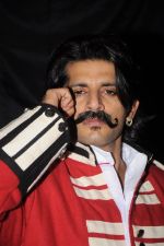 Karnvir Bohra at Life Ok Azaadi Special Show in RK Studios,Mumbai on 29th July 2012 (16).JPG